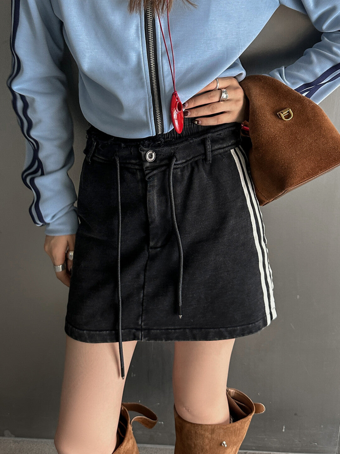 Urban Cool Twin Set: Oversized Blue Hoodie + Black A-Line Denim Mini Skirt」