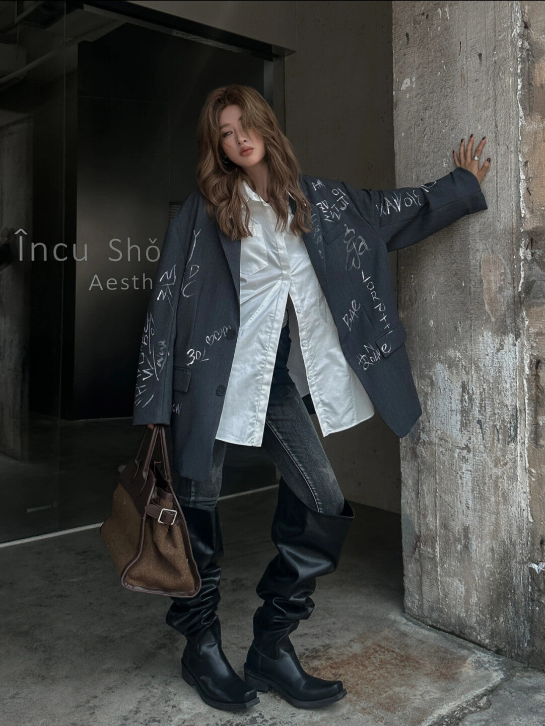 Oversized Hand-Painted Doodle Blazer - Streetwise Sophistication」  Product Description: