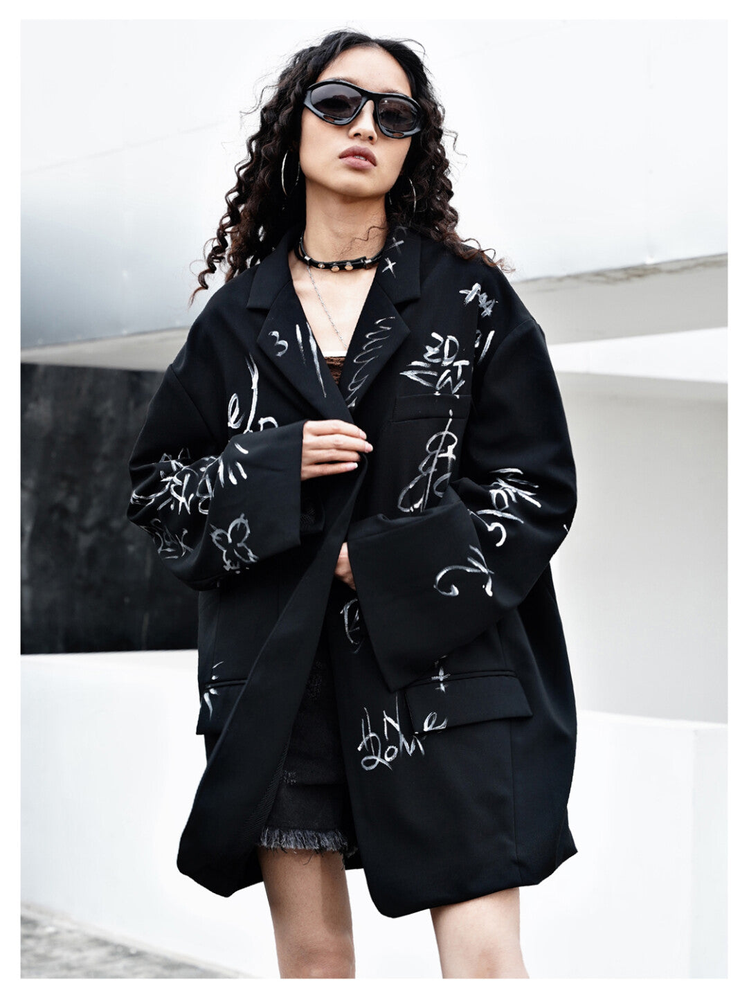 Oversized Hand-Painted Doodle Blazer - Streetwise Sophistication」  Product Description: