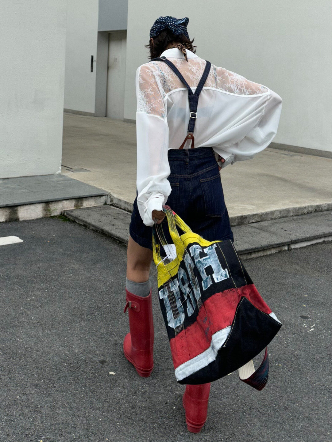 High-Waisted Roll-Cuff Overalls Shorts - Vintage Charm Meets Modern Playfulness」