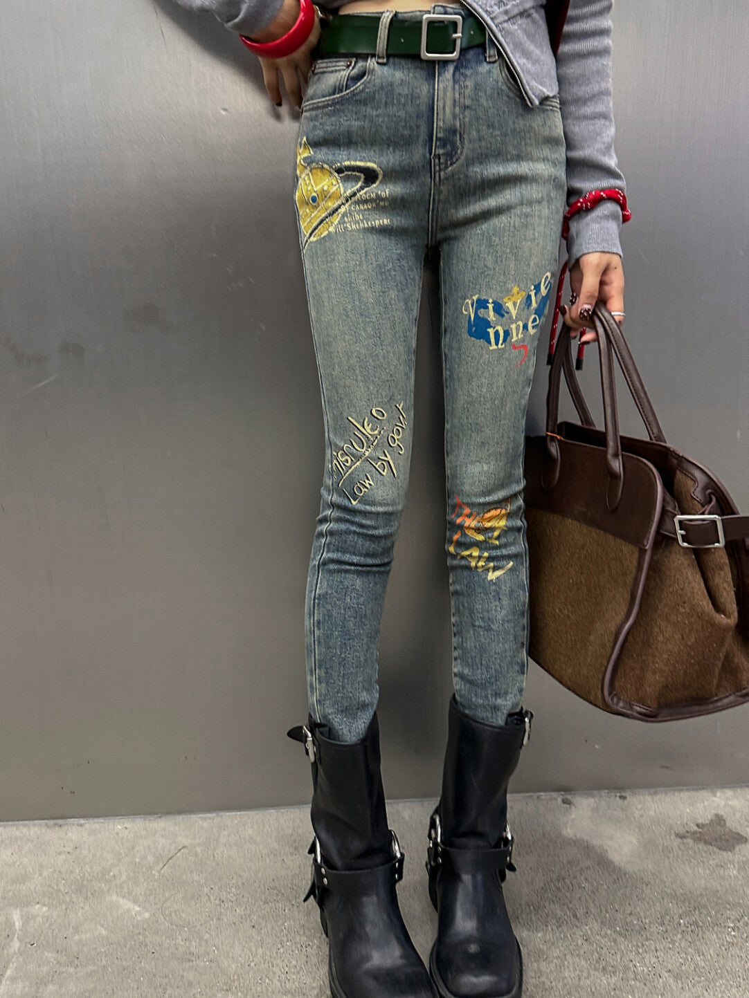 Retro Nostalgia Print Skinny Jeans - Vintage Vibes, Modern Fit」
