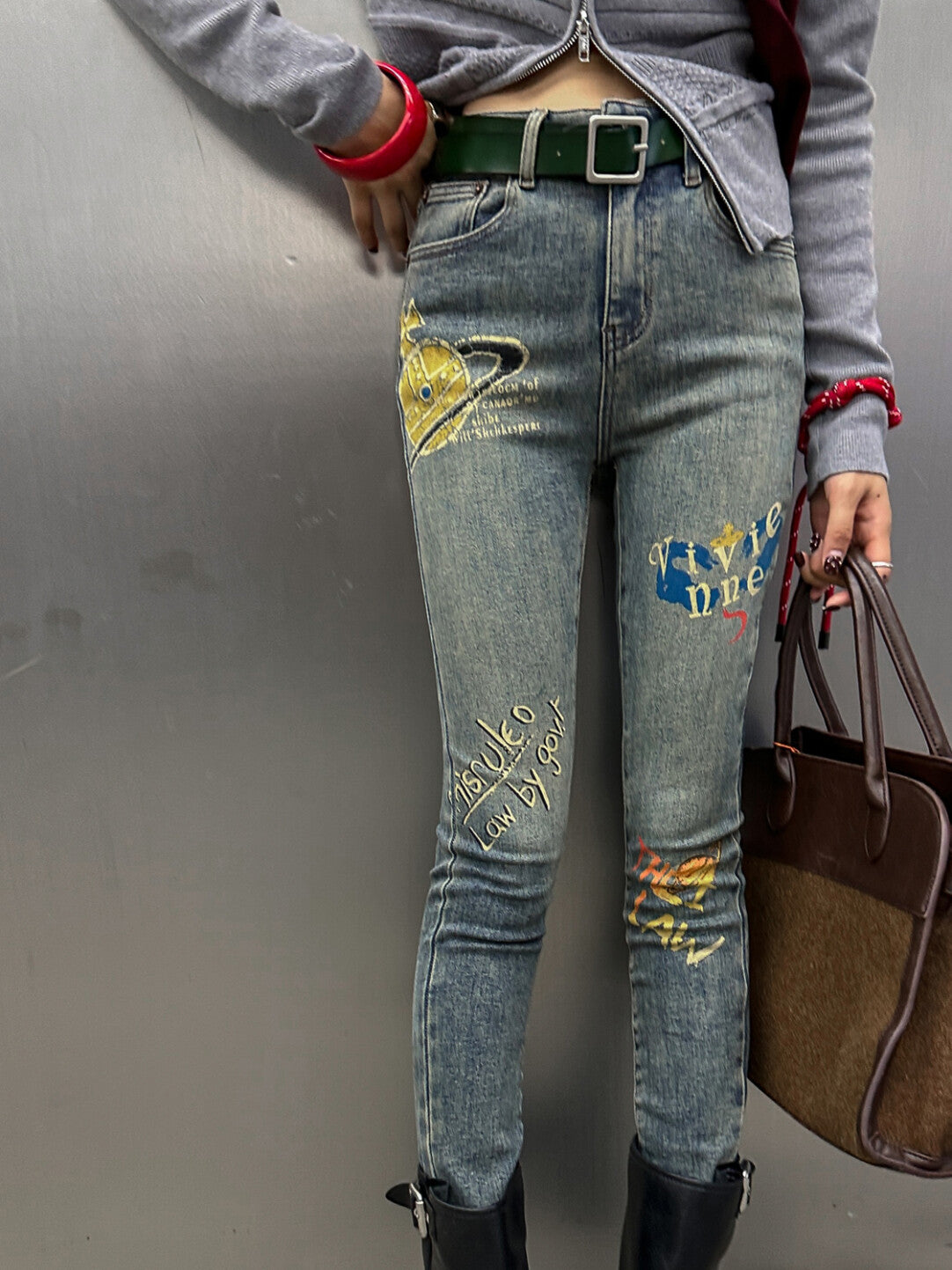 Retro Nostalgia Print Skinny Jeans - Vintage Vibes, Modern Fit」