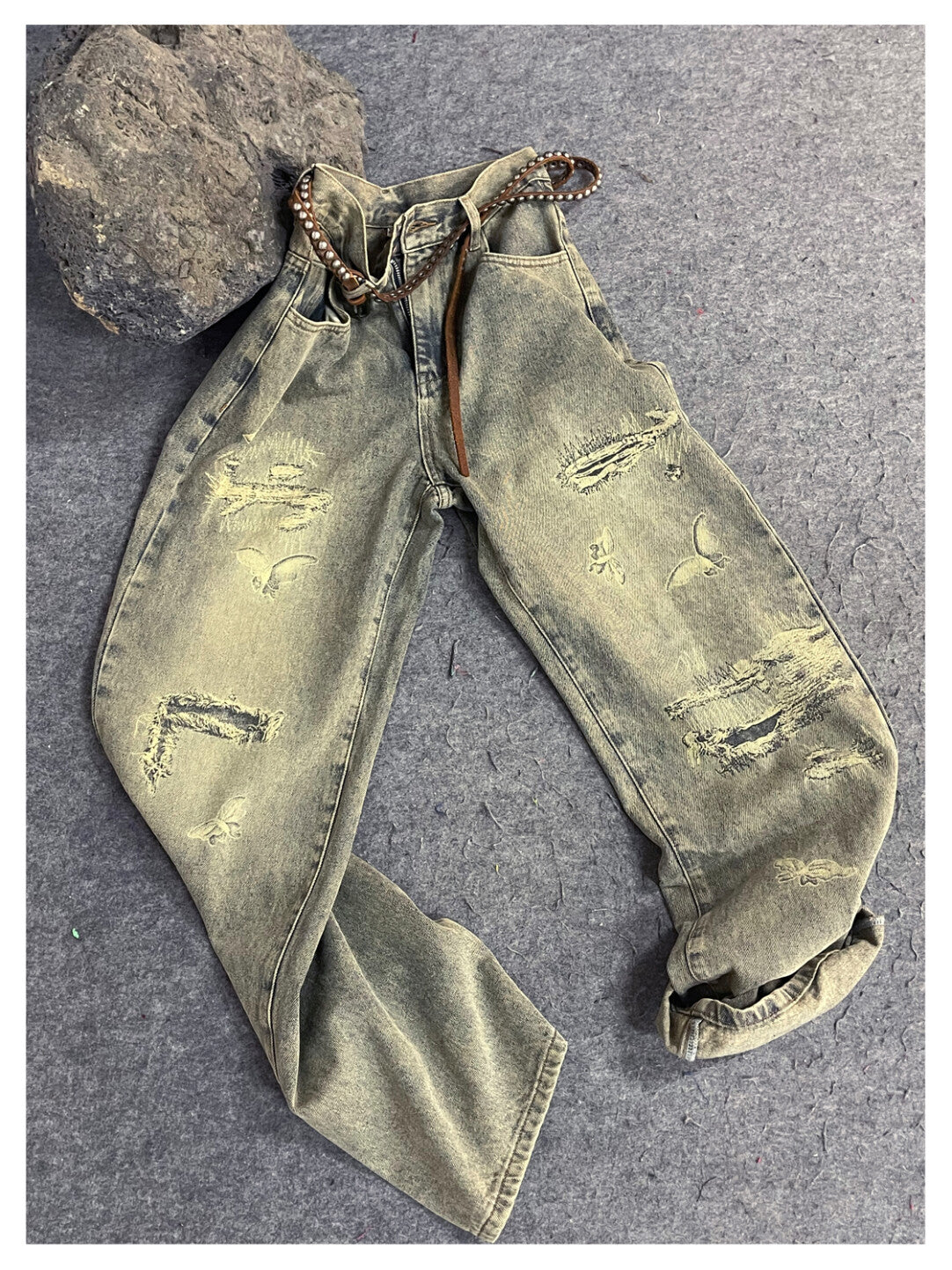 Wasteland Style Distressed Embroidered Denim Jeans - Post-Apocalyptic Elegance」