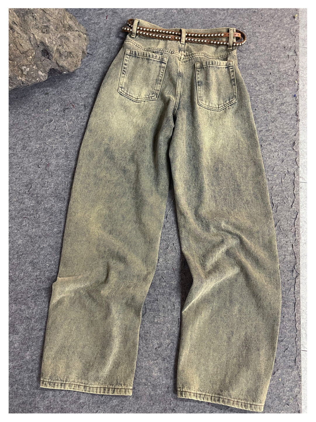 Wasteland Style Distressed Embroidered Denim Jeans - Post-Apocalyptic Elegance」