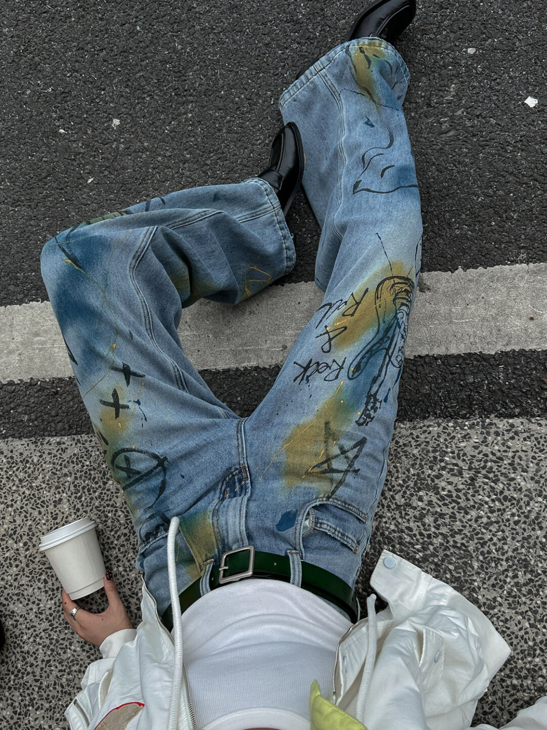 Hip-Hop Spray & Hand-Painted Denim Pants – Urban Artistry Meets Streetwear Swagger"